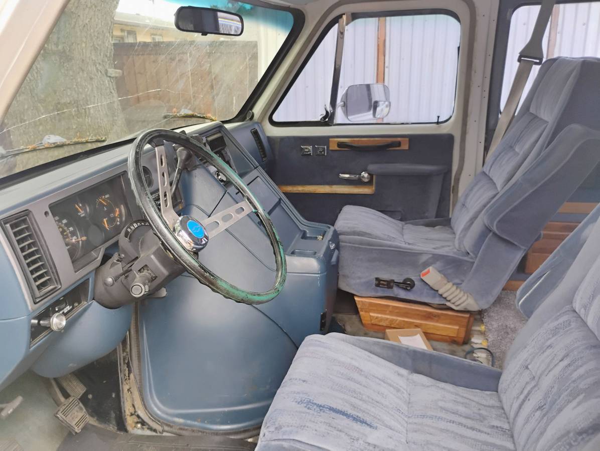 Chevy-g20-van-1992-11