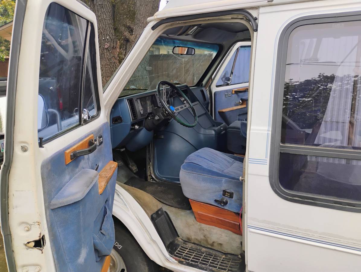 Chevy-g20-van-1992-3