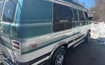 Chevy-g20-van-1993-white-3