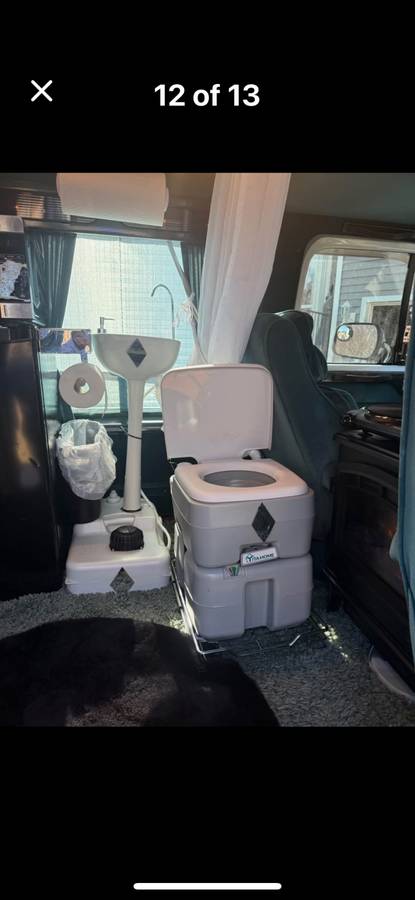 Chevy-g20-van-1993-white-7