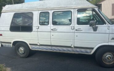Chevy-g20-van-1995-white