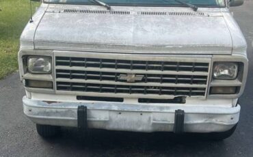 Chevy-g20-van-1995-white-4