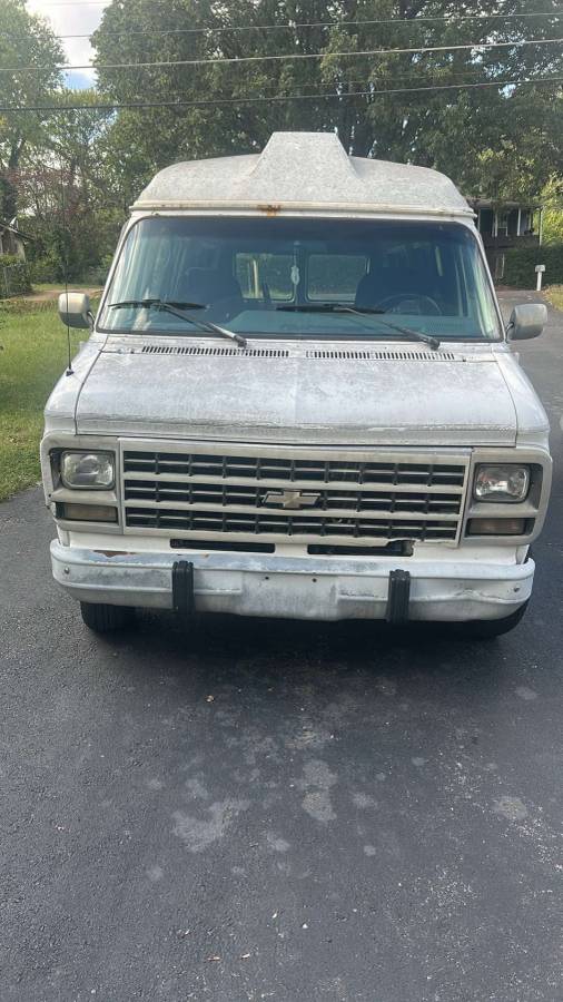 Chevy-g20-van-1995-white-4