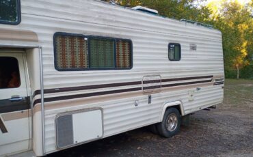 Chevy-g30-1983-14