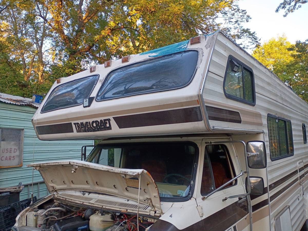 Chevy-g30-1983-16