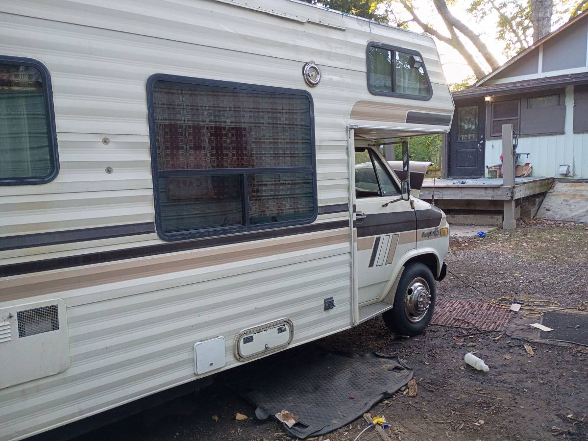 Chevy-g30-1983-2