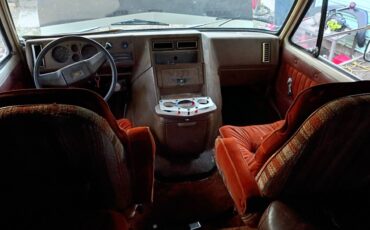 Chevy-g30-1983-5