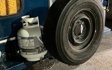 Chevy-g30-diesel-1991-blue-10