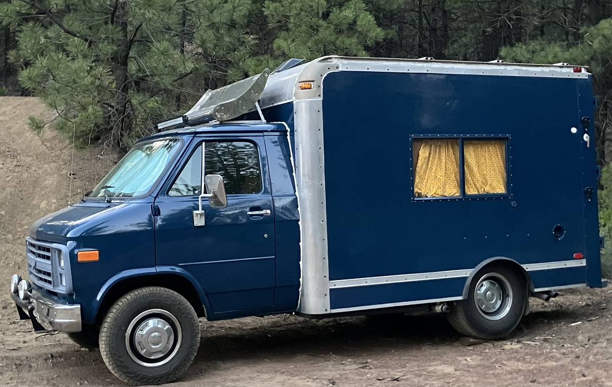 Chevy-g30-diesel-1991-blue-19