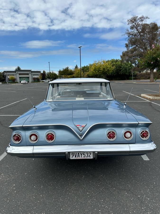 Chevy-impala-1961-blue-19