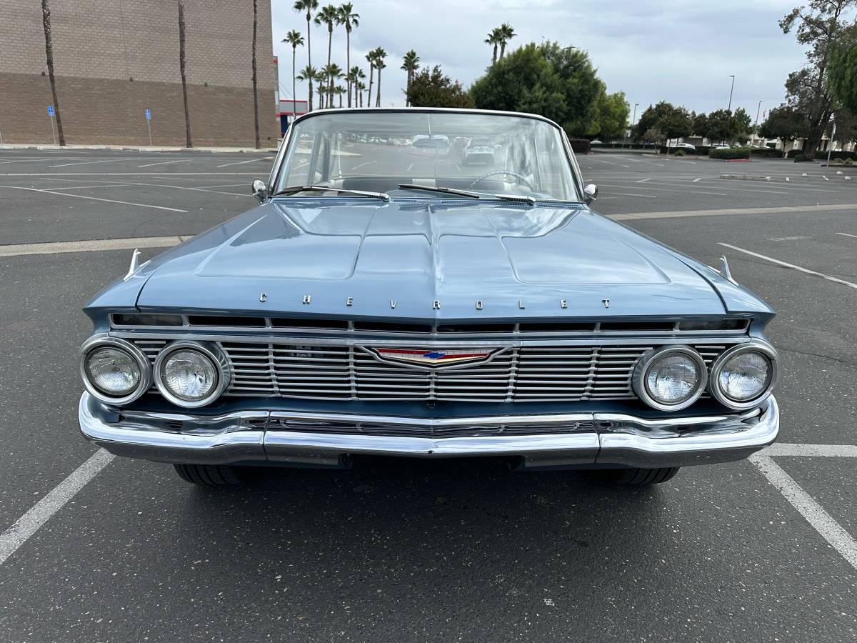 Chevy-impala-1961-blue-7