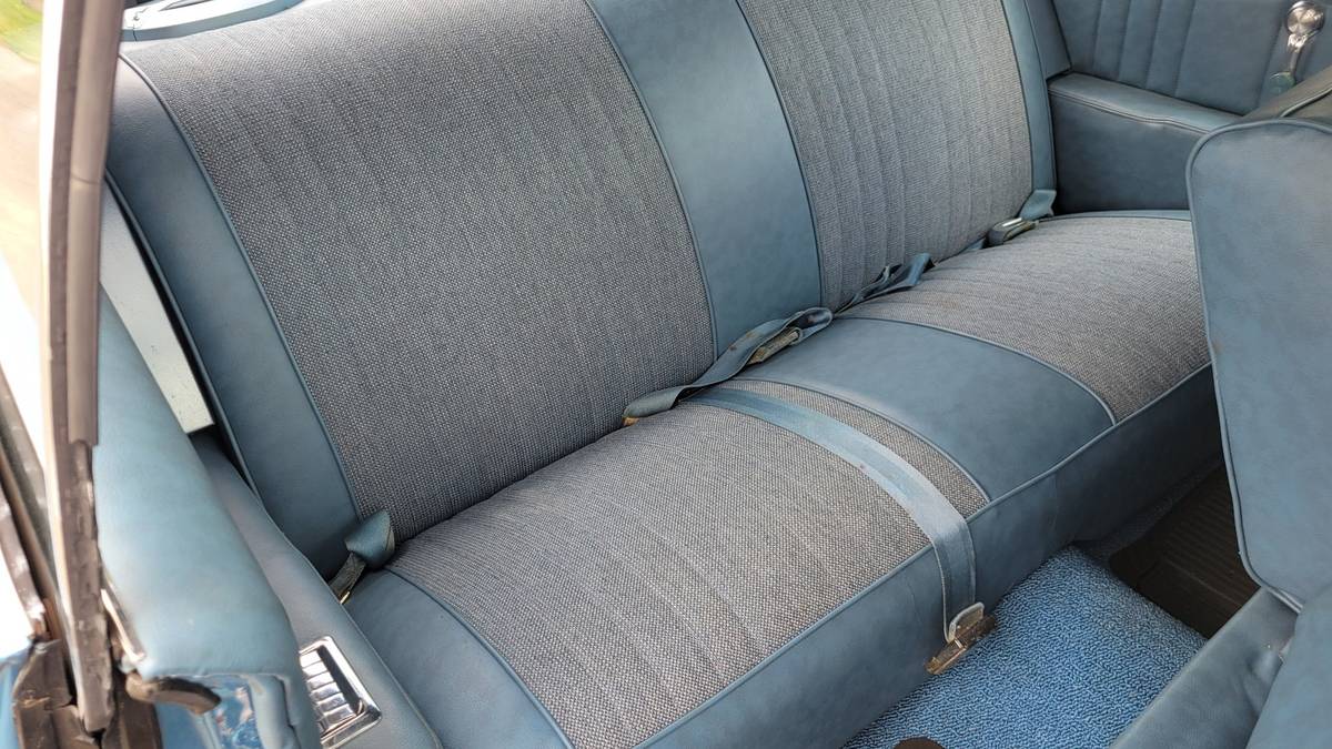 Chevy-impala-1968-blue-32