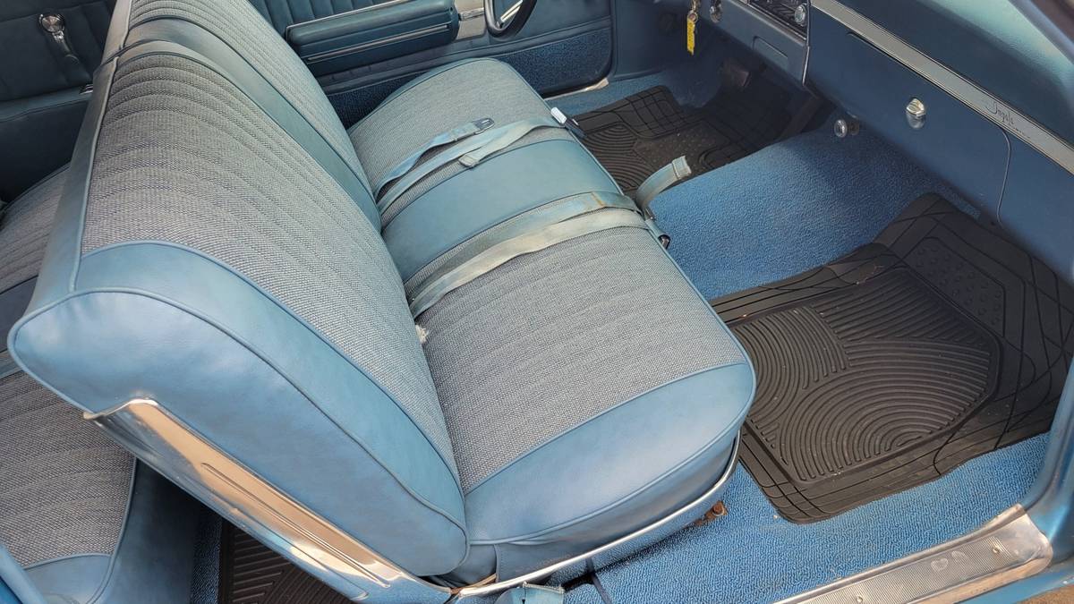 Chevy-impala-1968-blue-41