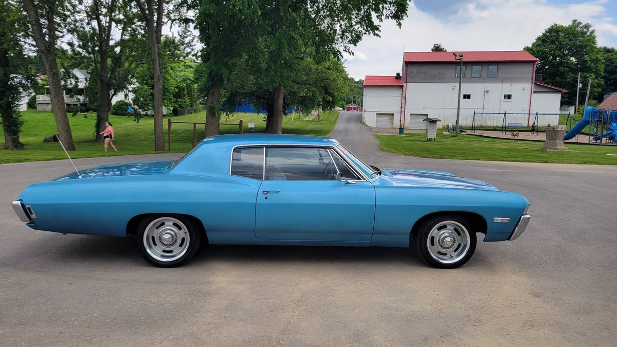 Chevy-impala-1968-blue-56