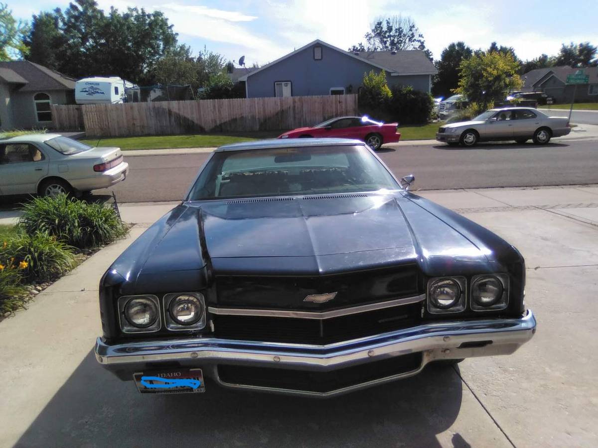 Chevy-impala-1972-blue