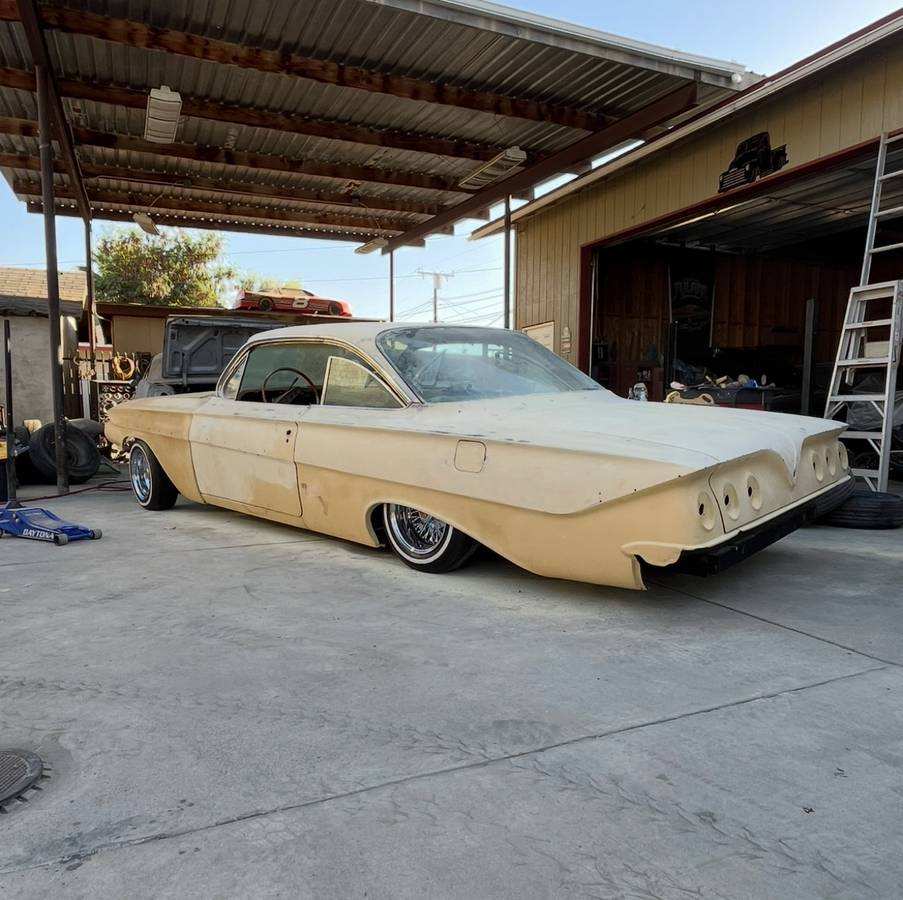 Chevy-impala-bubble-top-1961-custom-3