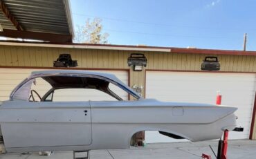 Chevy-impala-bubble-top-1961-custom-9