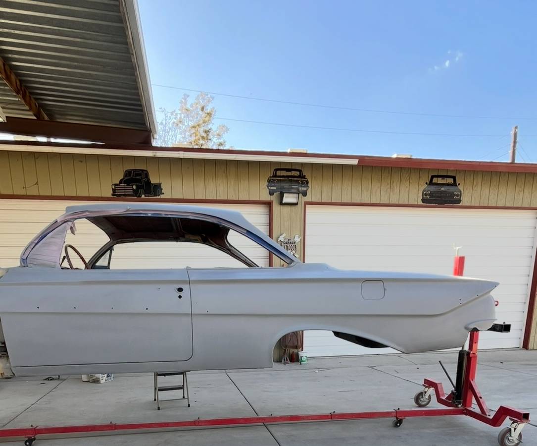 Chevy-impala-bubble-top-1961-custom-9