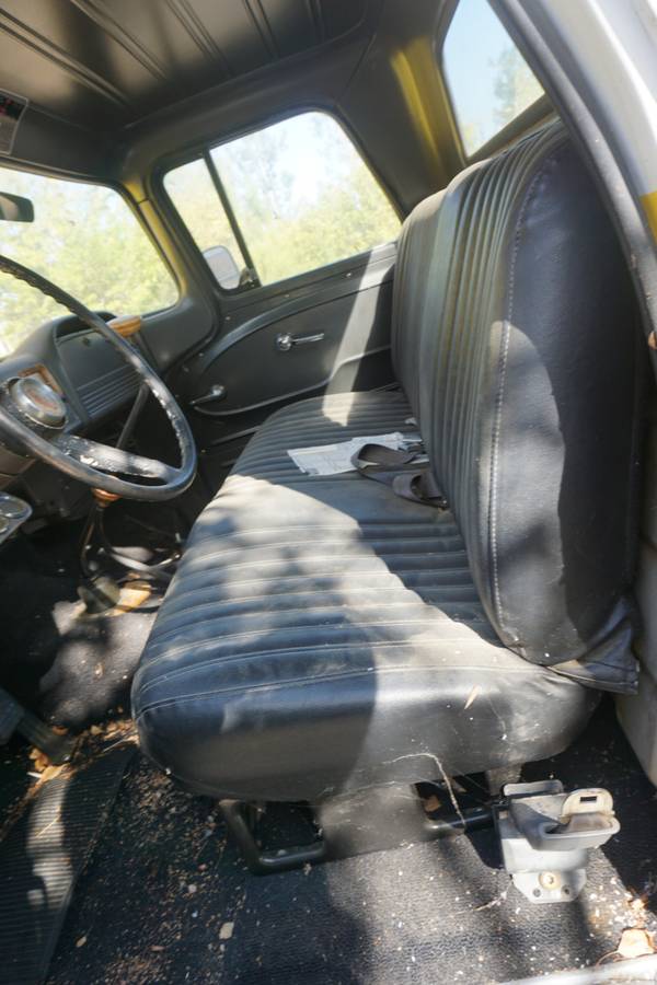 Chevy-k-20-4x4-pick-up-1963-yellow-5