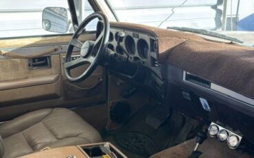 Chevy-k-5-blazer-1986-brown-2