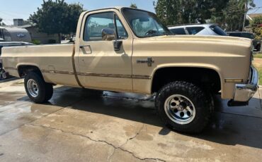 Chevy-k10-4x4-1984-yellow-1