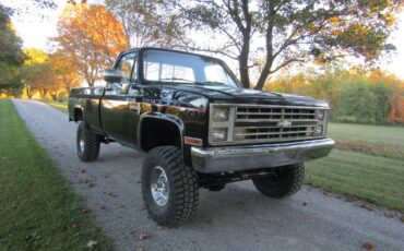 Chevy-k10-4x4-1986-black-26