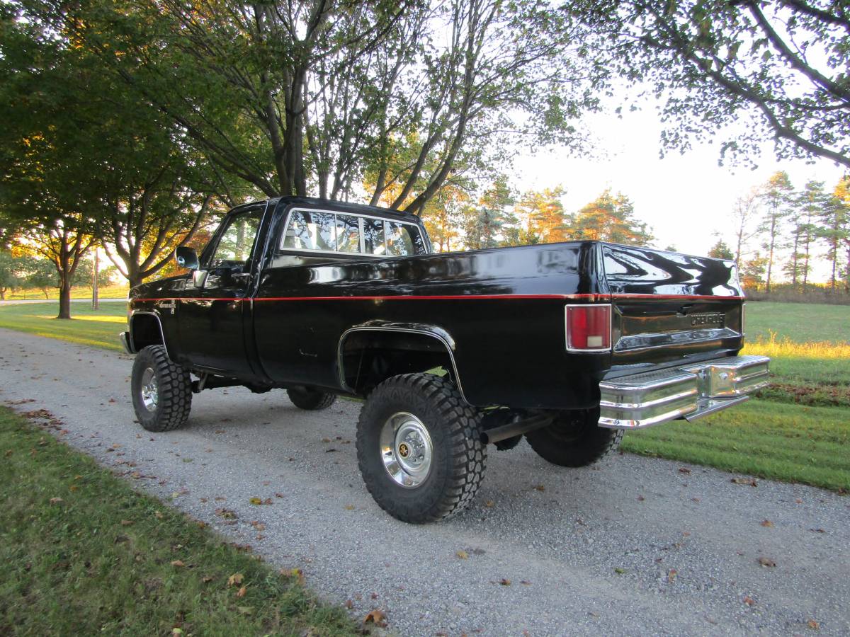 Chevy-k10-4x4-1986-black-31