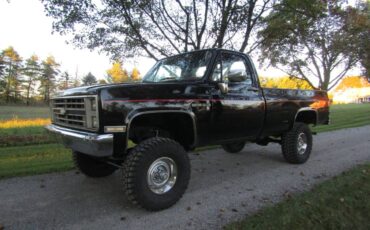 Chevy-k10-4x4-1986-black