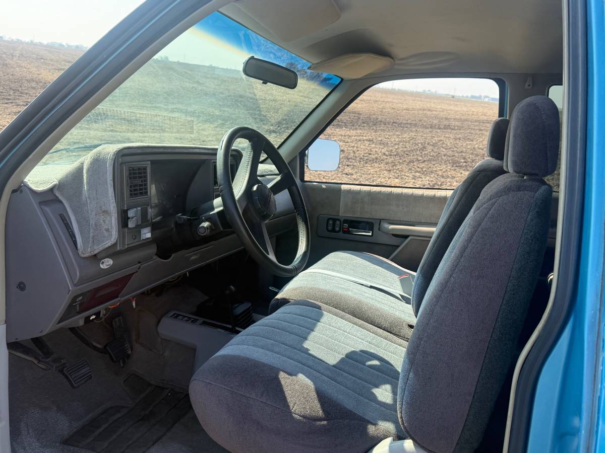 Chevy-k1500-1993-blue-9