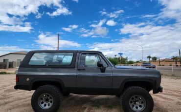Chevy-k5-blazer-1976-10