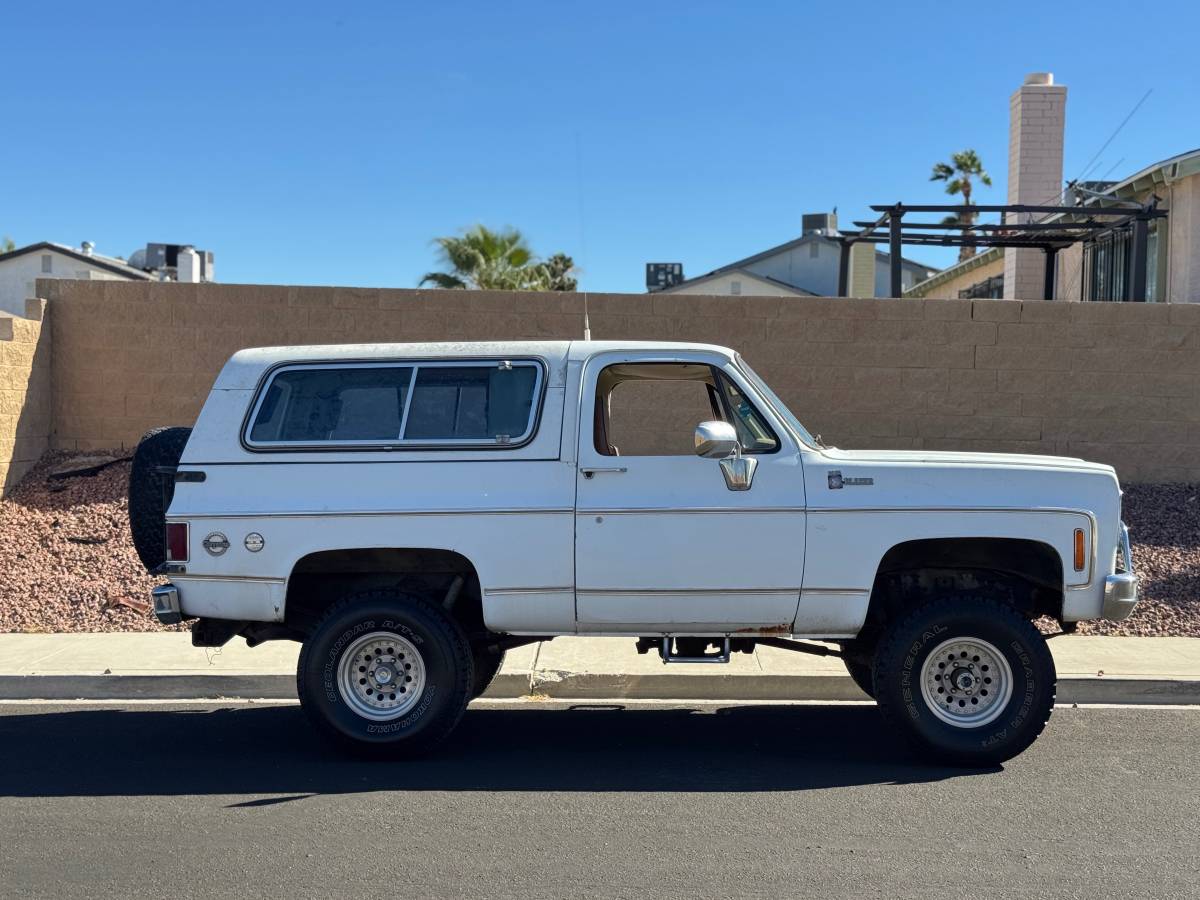 Chevy-k5-blazer-1977-11