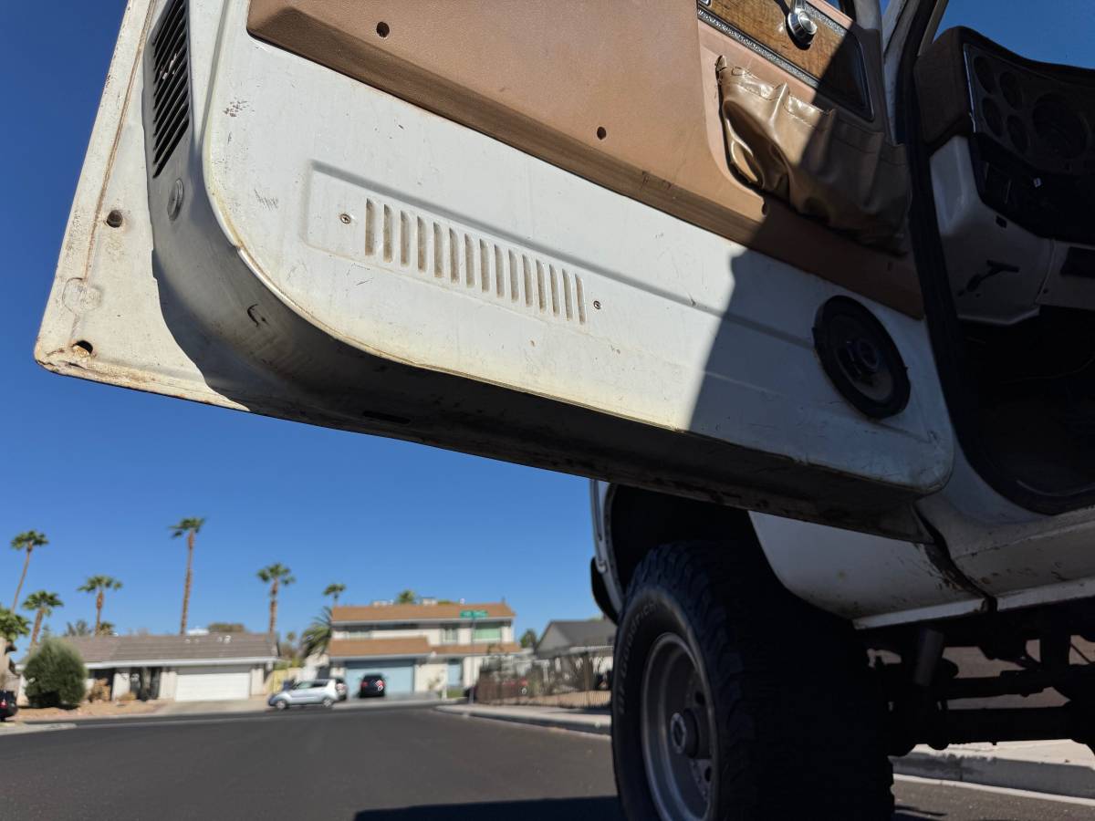 Chevy-k5-blazer-1977-18