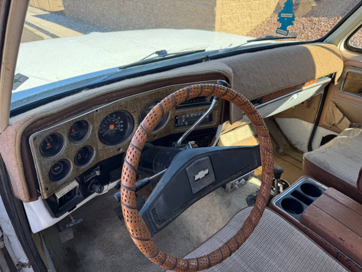 Chevy-k5-blazer-1977-23