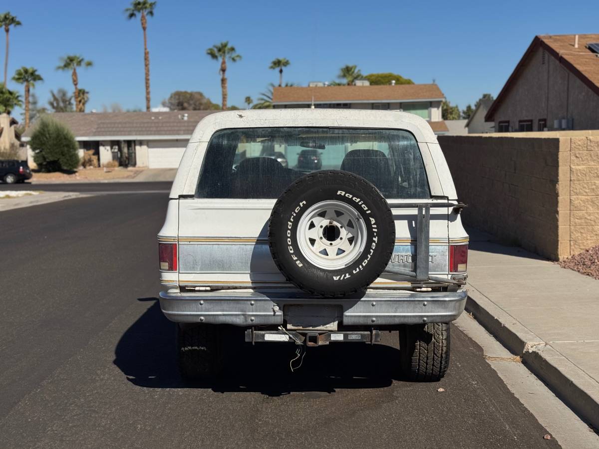 Chevy-k5-blazer-1977-9