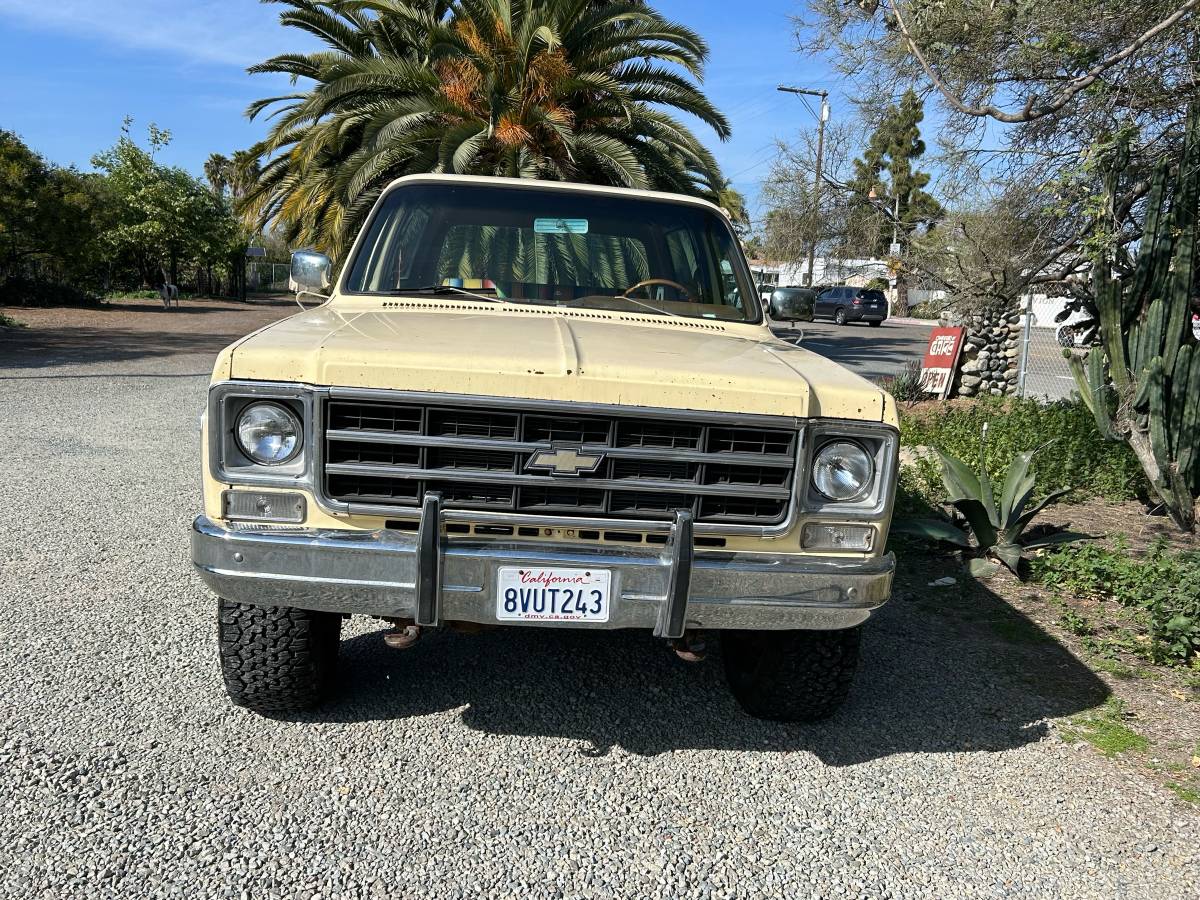 Chevy-k5-blazer-1977-brown-3
