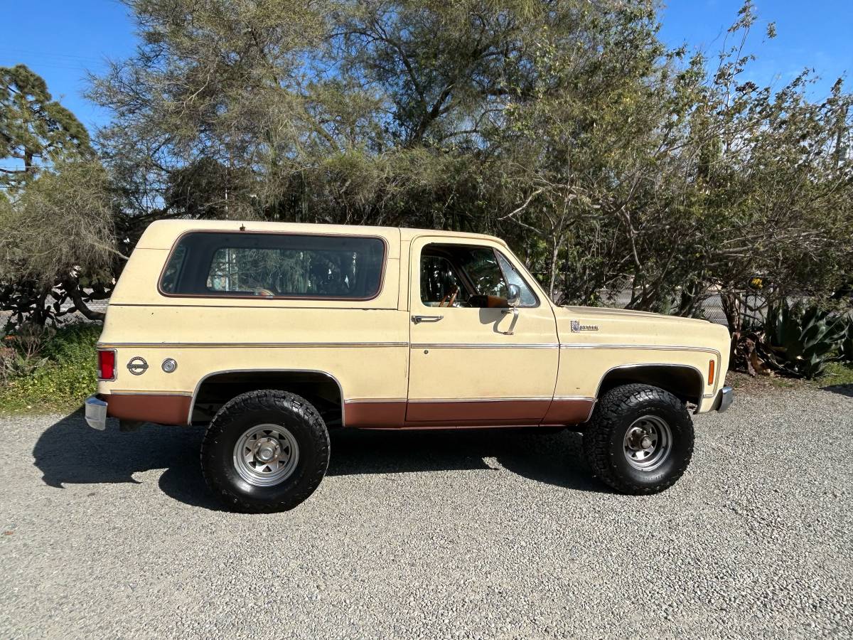 Chevy-k5-blazer-1977-brown-6