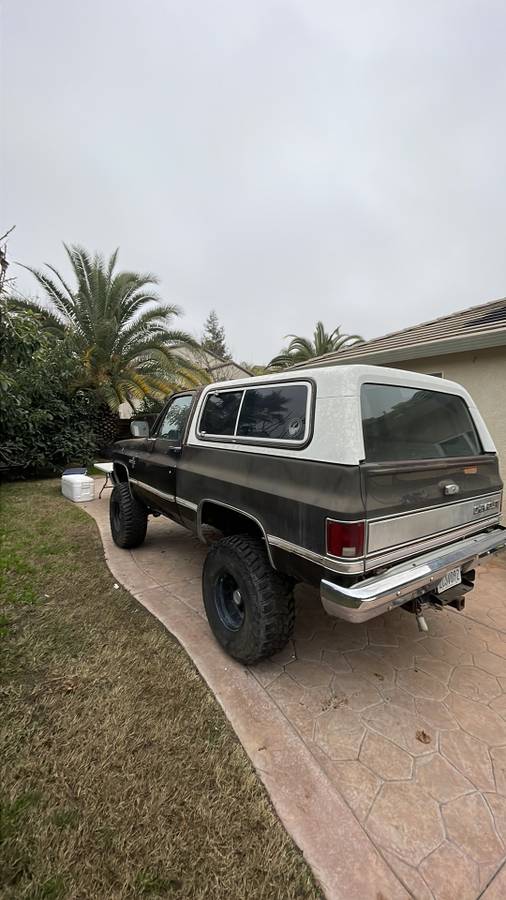 Chevy-k5-blazer-1986-brown-11