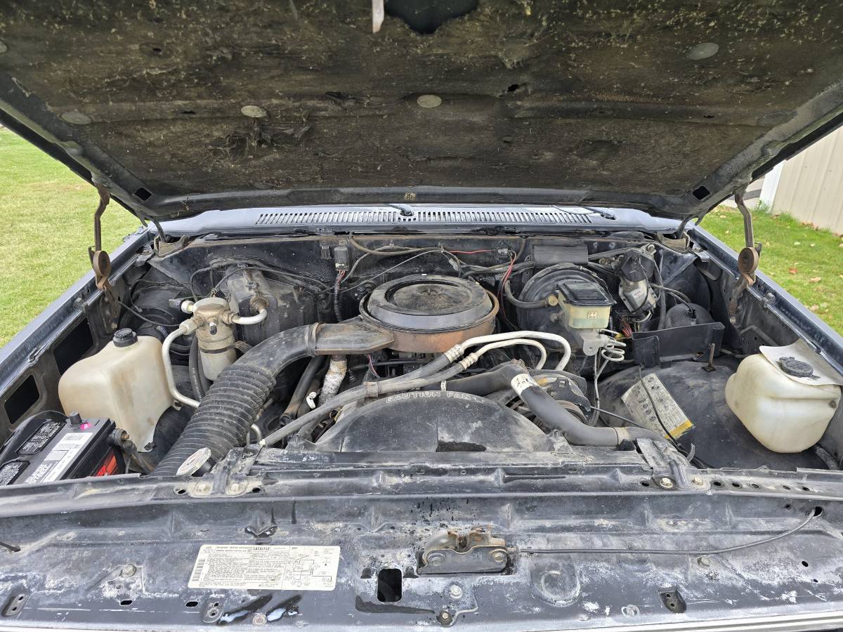 Chevy-k5-blazer-1988-black-17