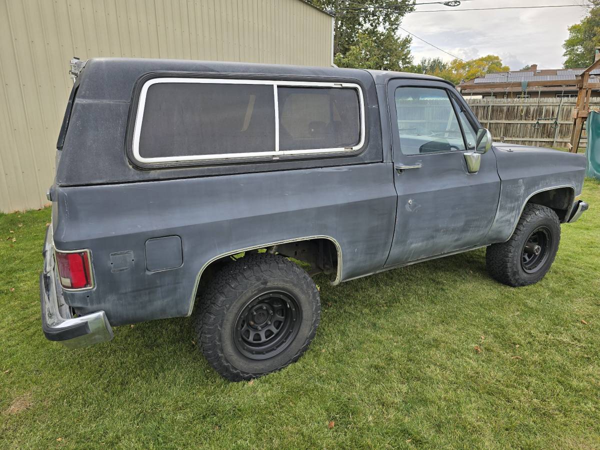 Chevy-k5-blazer-1988-black-7