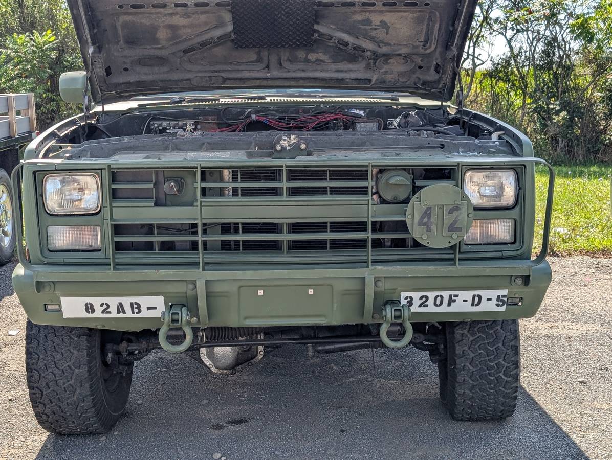 Chevy-k5-military-blazer-diesel-1986-green-13