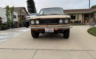 Chevy-luv-1972-brown