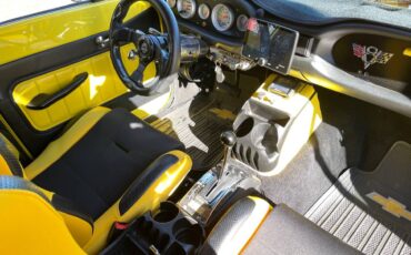 Chevy-luv-pick-up-1974-yellow-15
