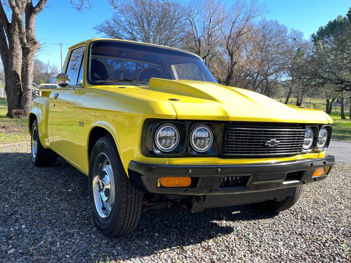 Chevy-luv-pick-up-1974-yellow-4