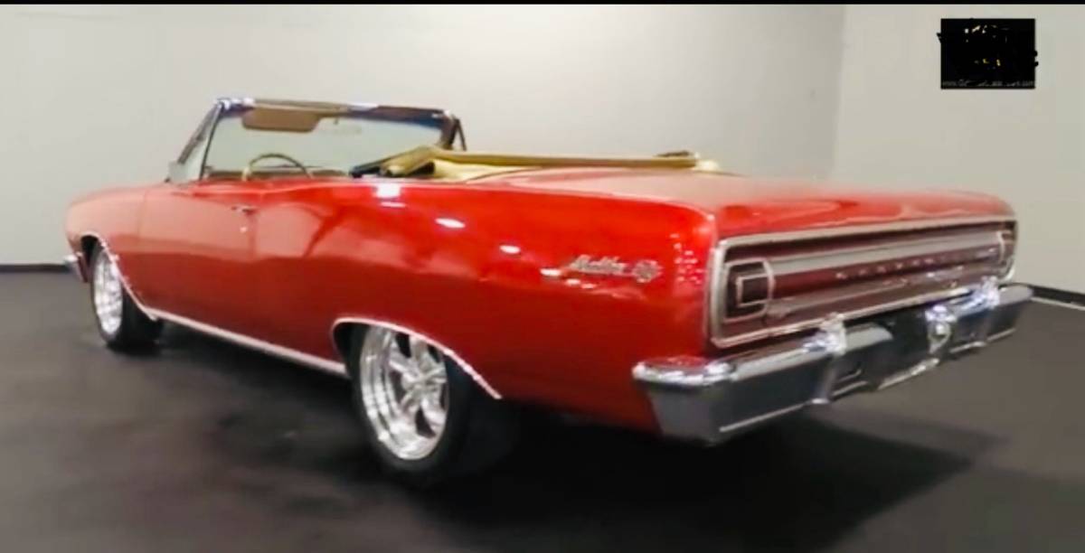 Chevy-malibu-1965-red-8