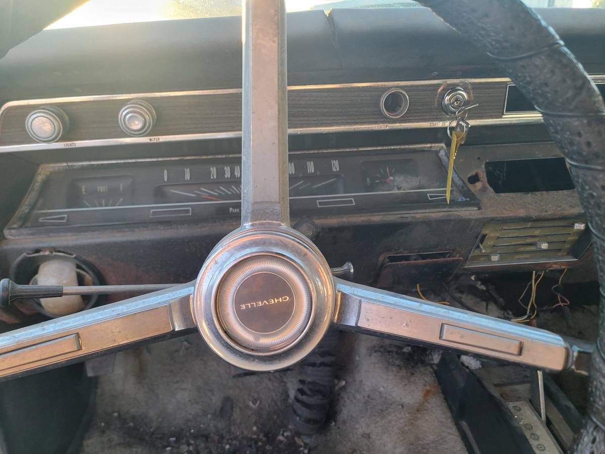 Chevy-malibu-1967-grey-15