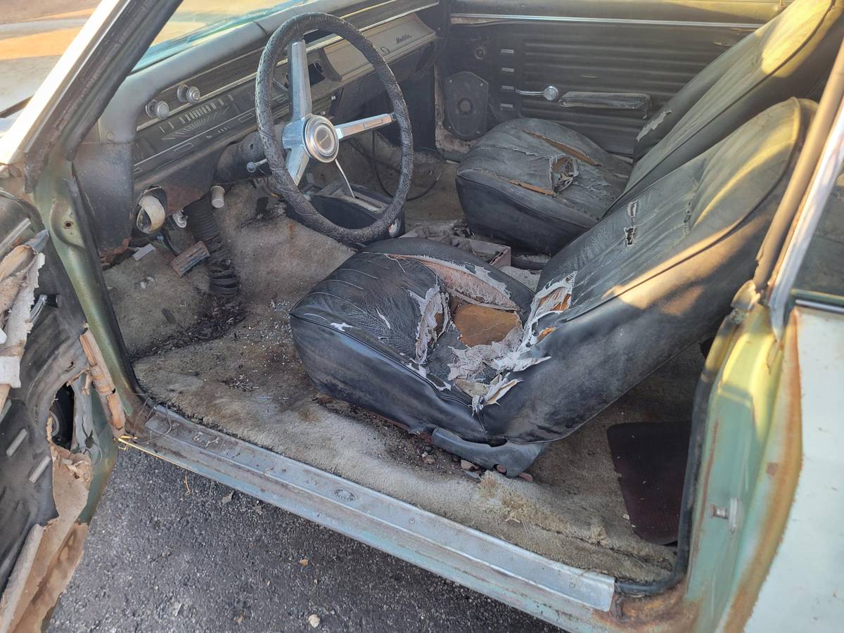 Chevy-malibu-1967-grey-17