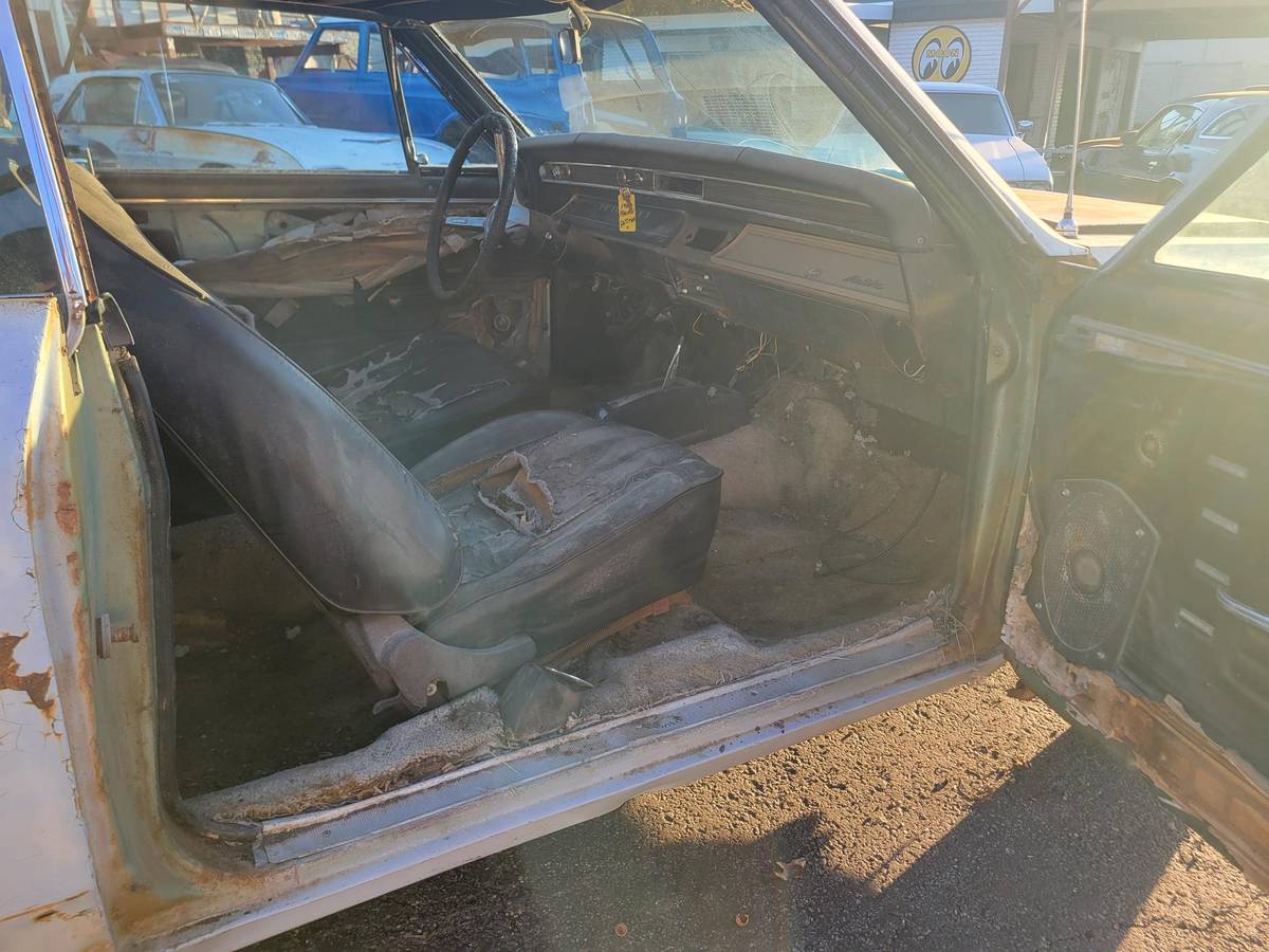 Chevy-malibu-1967-grey-18