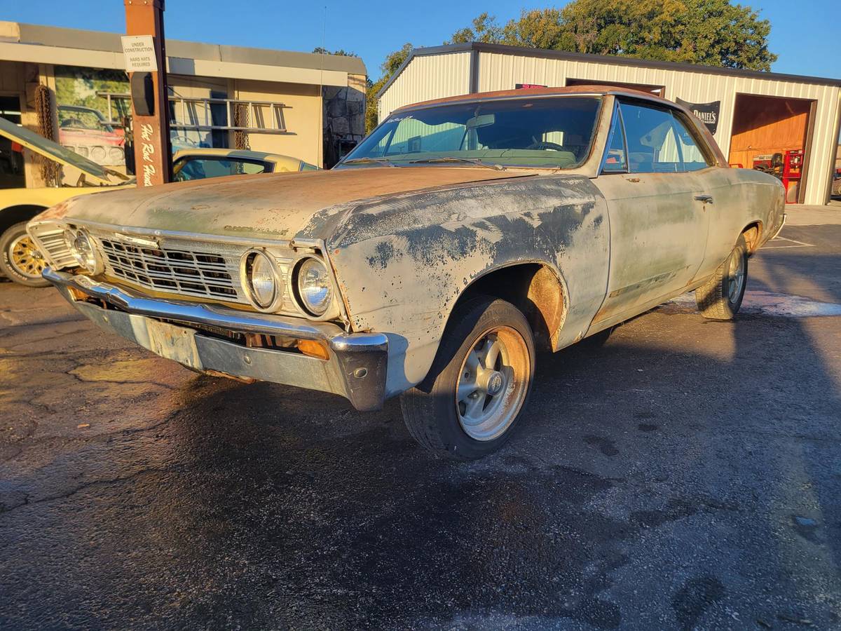 Chevy-malibu-1967-grey-2