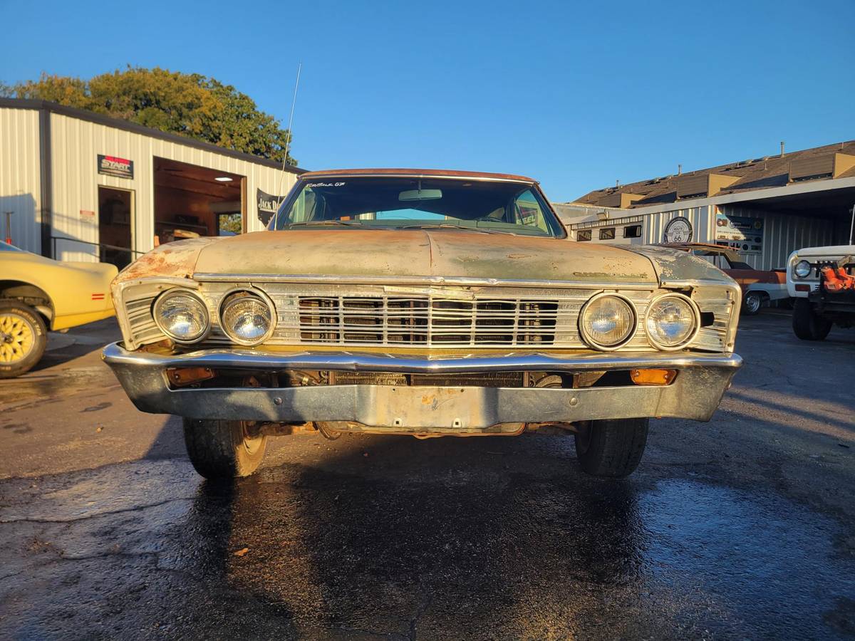 Chevy-malibu-1967-grey-3