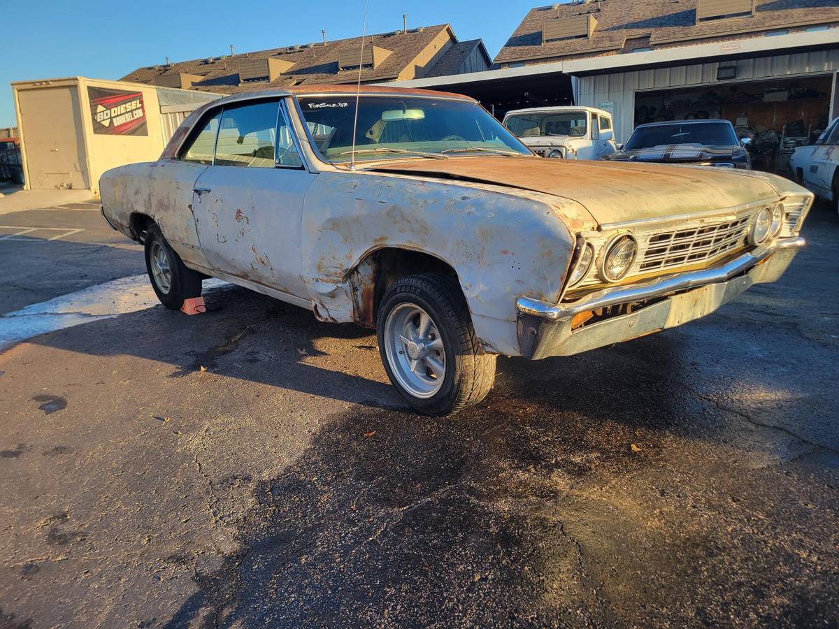 Chevy-malibu-1967-grey-4